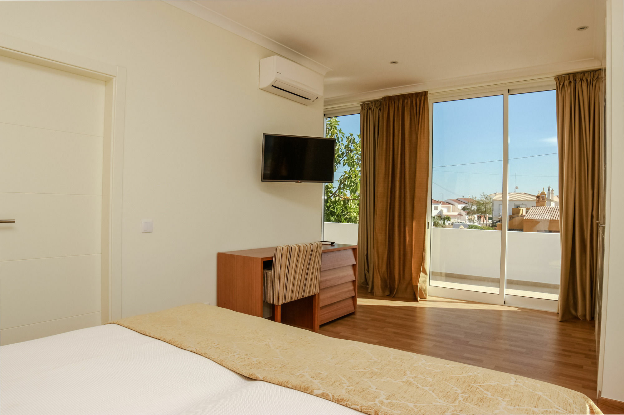 Lagoa Hotel Exterior photo